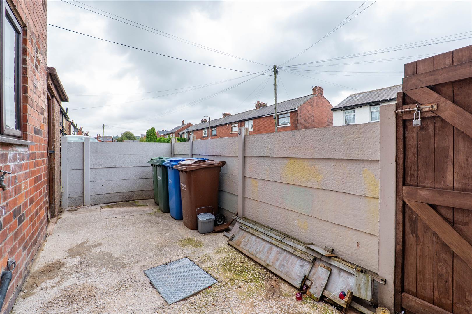 3 bed property in Erskine Road, Chorley